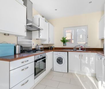 3 bedroom detached house to rent - Photo 4