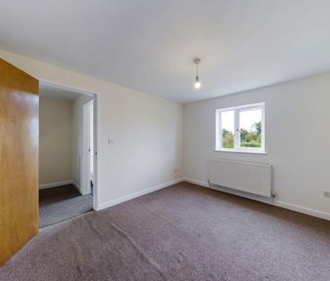 4 bedroom terraced house to rent - Photo 5