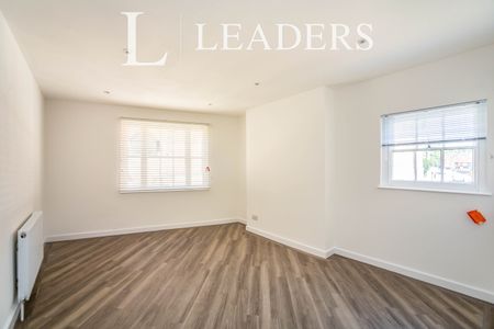 1 bedroom apartment to rent High Street, Tonbridge, Kent, TN9 - Photo 2