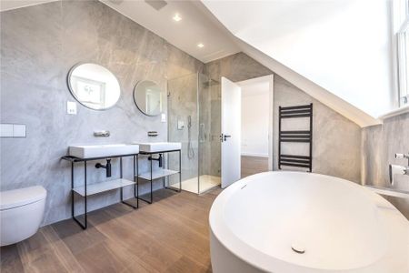 4 bedroom flat to rent - Photo 5