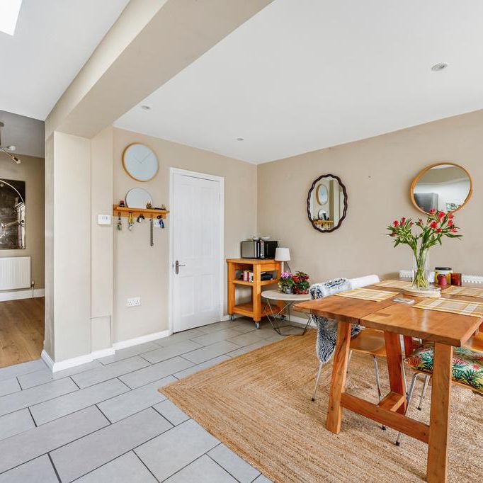 4 bedroom terraced house to rent - Photo 1