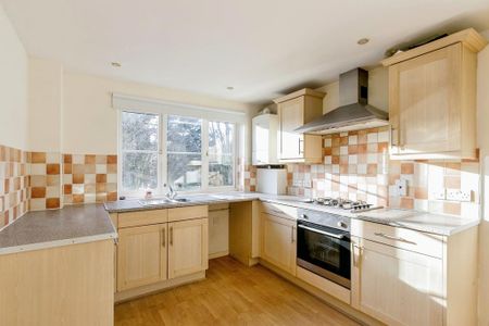 2 bedroom flat to rent - Photo 4