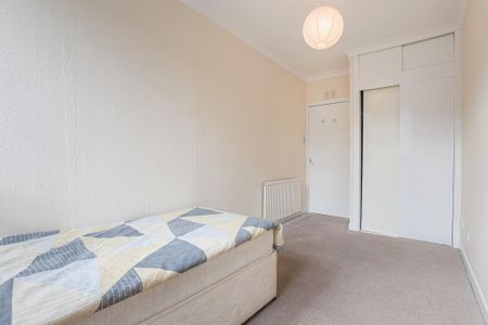 3 bedroom apartment to rent - Photo 4