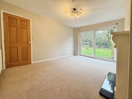 Laurel Road, NR7 9LL - Photo 2