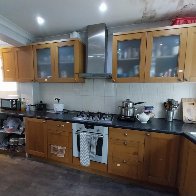 4 bedroom link detached house to rent - Photo 1