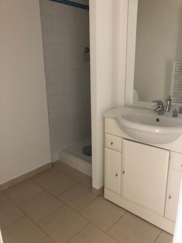 Location Appartement 3 pièces 56m² - Photo 5