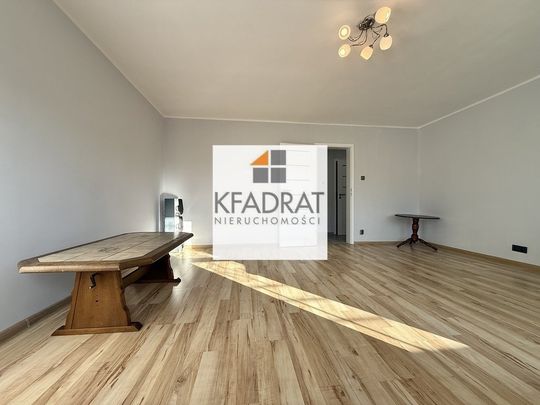 3 pokoje z balkonem - Zdjęcie 1