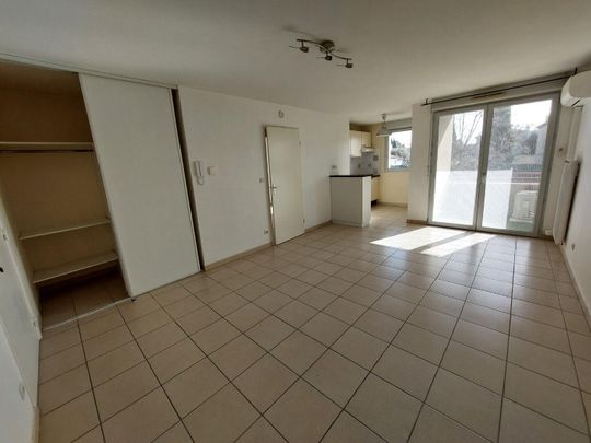 location Appartement T2 DE 43m² À POUSSAN - Photo 1