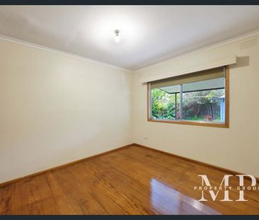 2 Bedroom House with Good Sized Yard - Photo 4