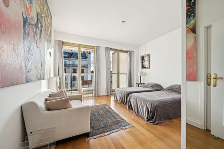 Location Appartement de luxe Paris 7 5 Pièces 165 m² - Photo 4