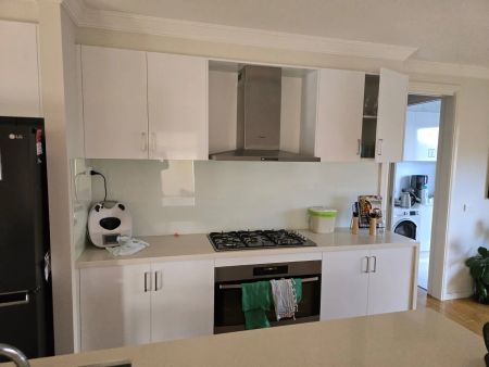 Modern 4-Bedroom Home with Flexible Living Spaces - in a Quiet Court Location - Photo 2