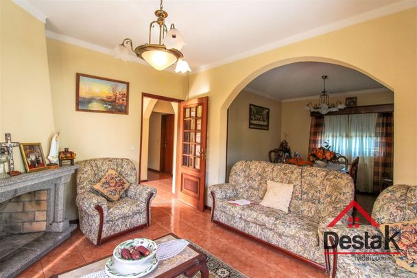 Moradia T4 em Viseu - Foto 1
