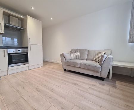 Flat 16, Lantern Court, High Street, Ely - Photo 2
