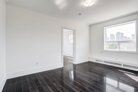For Lease - 2 Craighurst Avenue Unit# 4, Toronto, Ontario - Photo 4