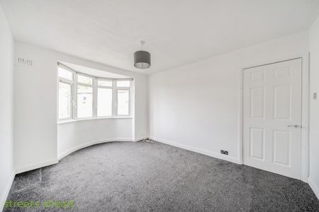 2 bedroom end of terrace house to rent - Photo 4