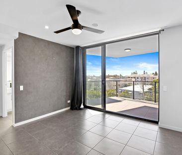 MAKE EVERYDAY FEEL LIKE A HOLIDAY!!! - Photo 3