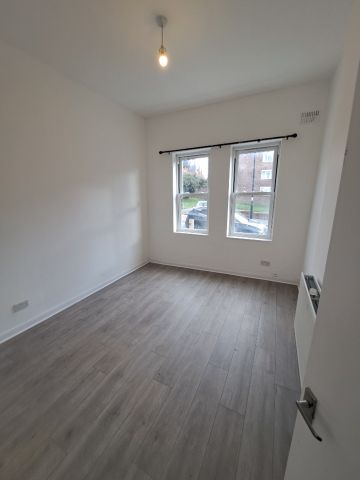 3 Bed Flat, High View Road, SE19 - Photo 3