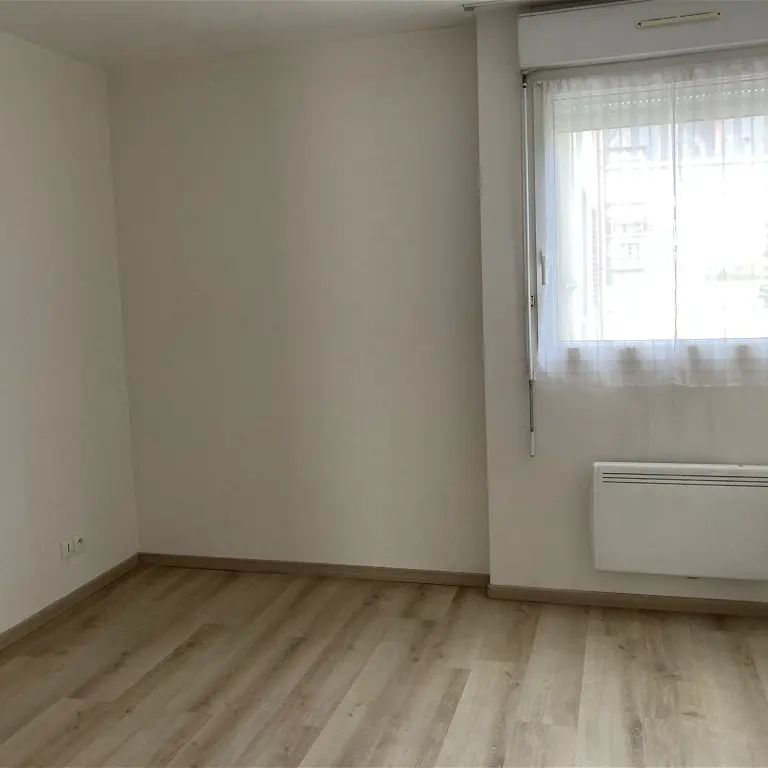 Location appartement 3 pièces - 60m² à Lisieux (14100) - Photo 1