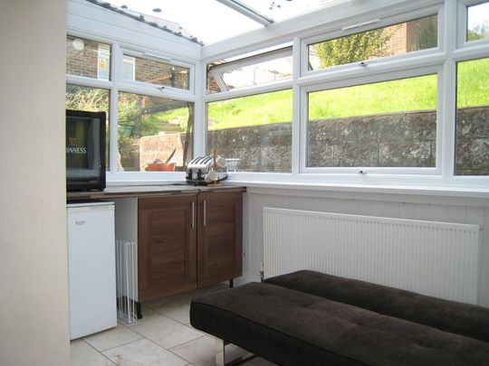 4 bedroom terraced house to rent - Photo 1