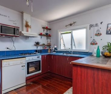 Three bedroom home - Photo 4