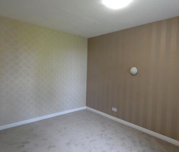 2 bedroom detached bungalow to rent - Photo 6