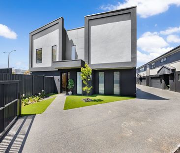 Luxury and ease, in the heart of Brighton East - Photo 2