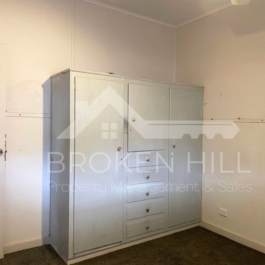 243 Zebina Street, Broken Hill, NSW, 2880. - Photo 1