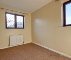 2 BEDROOM Bungalow - Semi Detached - Photo 3