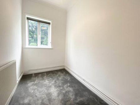 2 Bedroom Flat - Photo 3