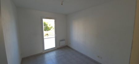 Location Appartement 3 pièces 62m² ISTRES 13800 - Photo 2