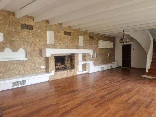 Μονοκατοικία για ενοικίαση Πολιτεία (Κηφισιά) - Φωτογραφία 1