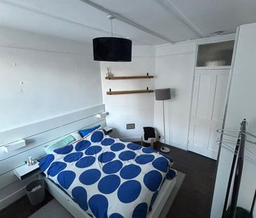 Room in a Shared Flat, London, WC1H - Photo 3
