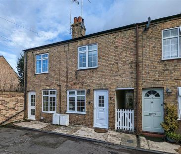 2 bedroom terraced house to rent - Photo 2