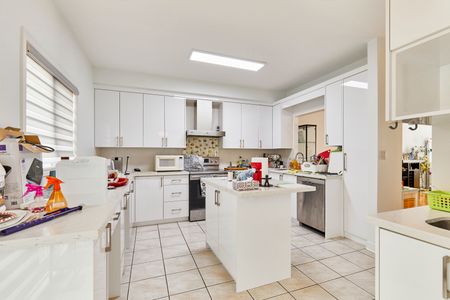 For Lease - 158 Galleria Parkway, Markham, Ontario - Photo 4