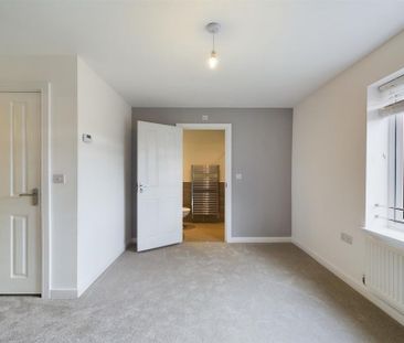 3 bedroom semi-detached house to rent - Photo 6