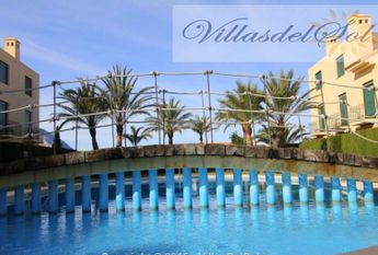 FOR RENT: SPACIOUS AND ELEGANT 4-BEDROOM BUNGALOW FOR LONG TERM