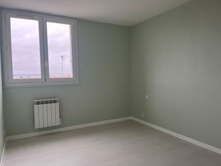 Location Appartement 5 pièces 90m² - Photo 3