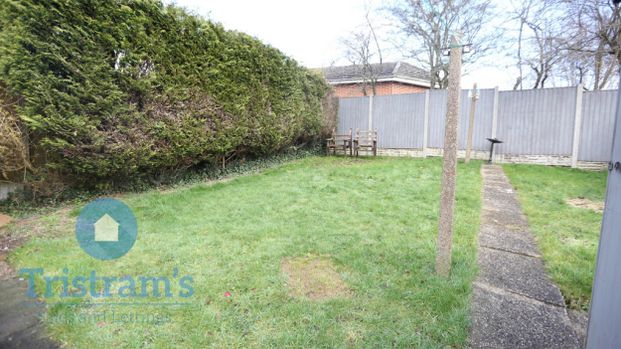 3 bed Semi-Detached House for Rent - Photo 1