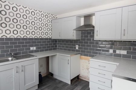 27 Hampton Court, Newtownabbey, BT37 0NY - Photo 5