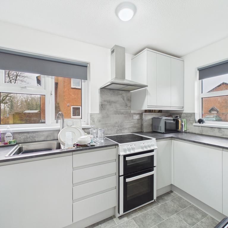 2 bedroom semi-detached house to rent - Photo 1