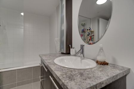 Appartement à louer - Laval (Laval-des-Rapides) Appartement à louer - Laval (Laval-des-Rapides) - Photo 2