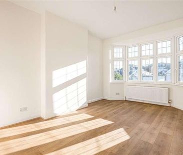 Meadway, Barnet, EN5 - Photo 1