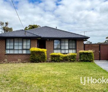 15 Marshall Court, Hampton Park VIC - Photo 2