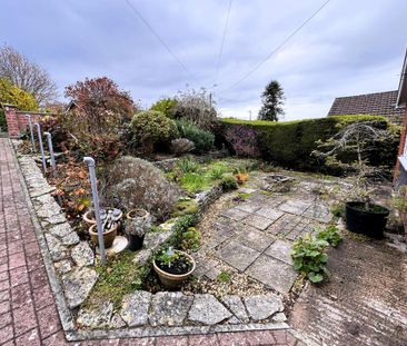 4 bedroom bungalow to rent - Photo 2