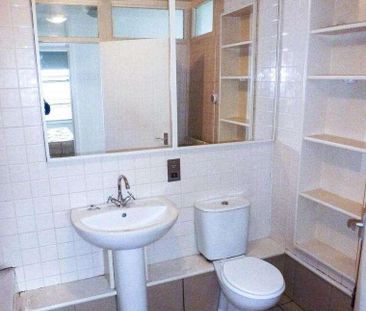 Staines Road West, Sunbury-on-thames, TW16 - Photo 5