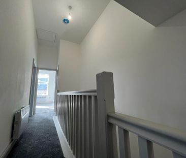 3 bedroom flat to rent - Photo 6