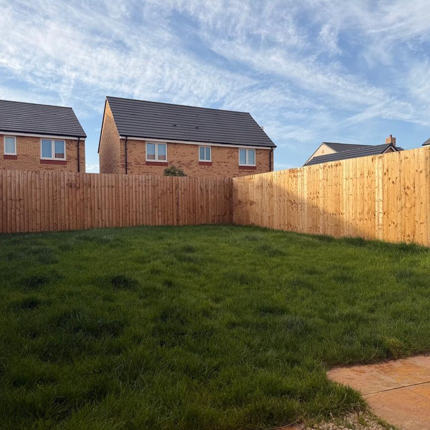 Loosely Lane, Holbrooks - Photo 1