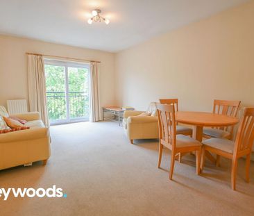 2 bedroom flat to rent - Photo 2