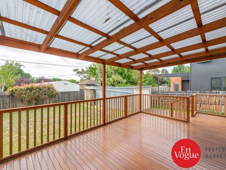 5 Keira Street, Narrabundah ACT 2604 - House For Rent | Domain - Photo 3