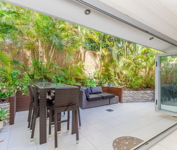 2/110 Slatyer Avenue, Bundall, Qld 4217 - Photo 6